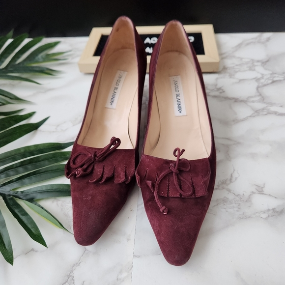 Manolo Blahnik Burgundy Suede Tassle Heels - Picture 5 of 13